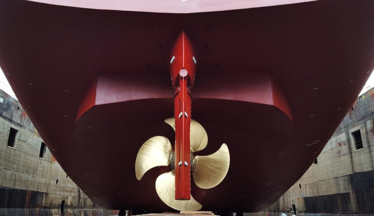 stern and propeller _ Adobe - Medium (1)